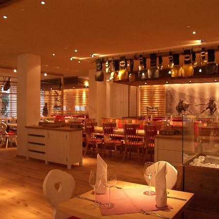 Alpin Lifestyle Hotel Loewen & Strauss โอเบอร์สทดอร์ฟ ภายนอก รูปภาพ