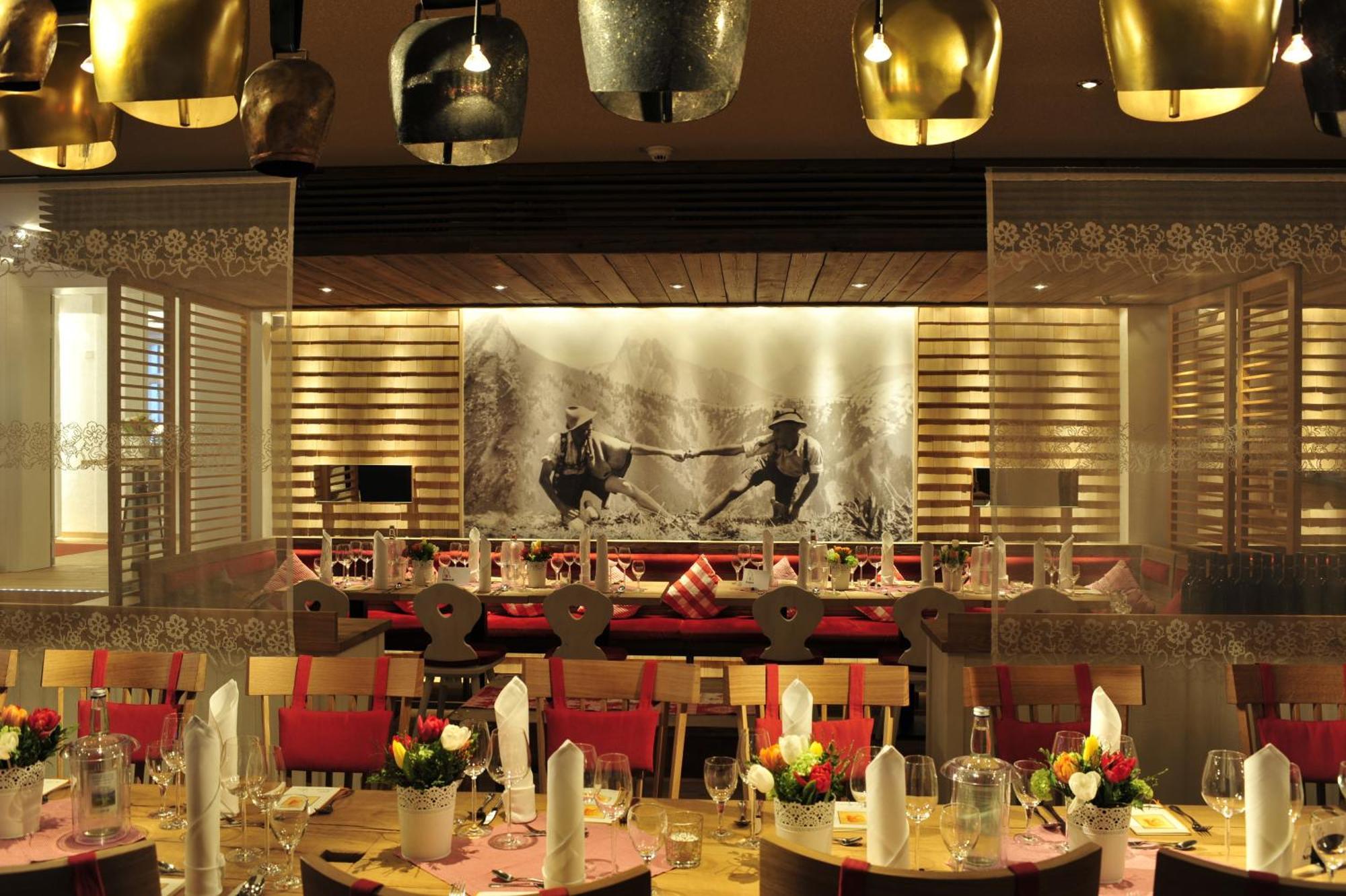 Alpin Lifestyle Hotel Loewen & Strauss โอเบอร์สทดอร์ฟ ภายนอก รูปภาพ
