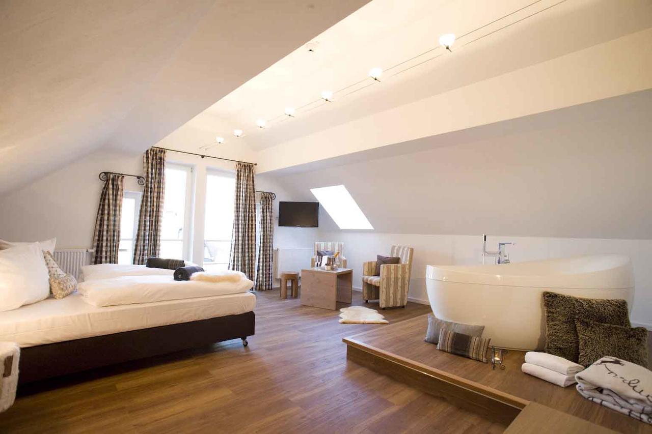 Alpin Lifestyle Hotel Loewen & Strauss โอเบอร์สทดอร์ฟ ภายนอก รูปภาพ
