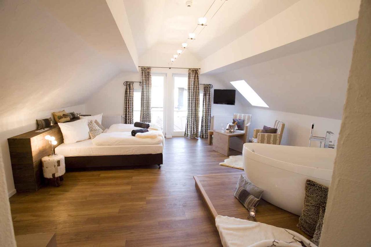 Alpin Lifestyle Hotel Loewen & Strauss โอเบอร์สทดอร์ฟ ภายนอก รูปภาพ